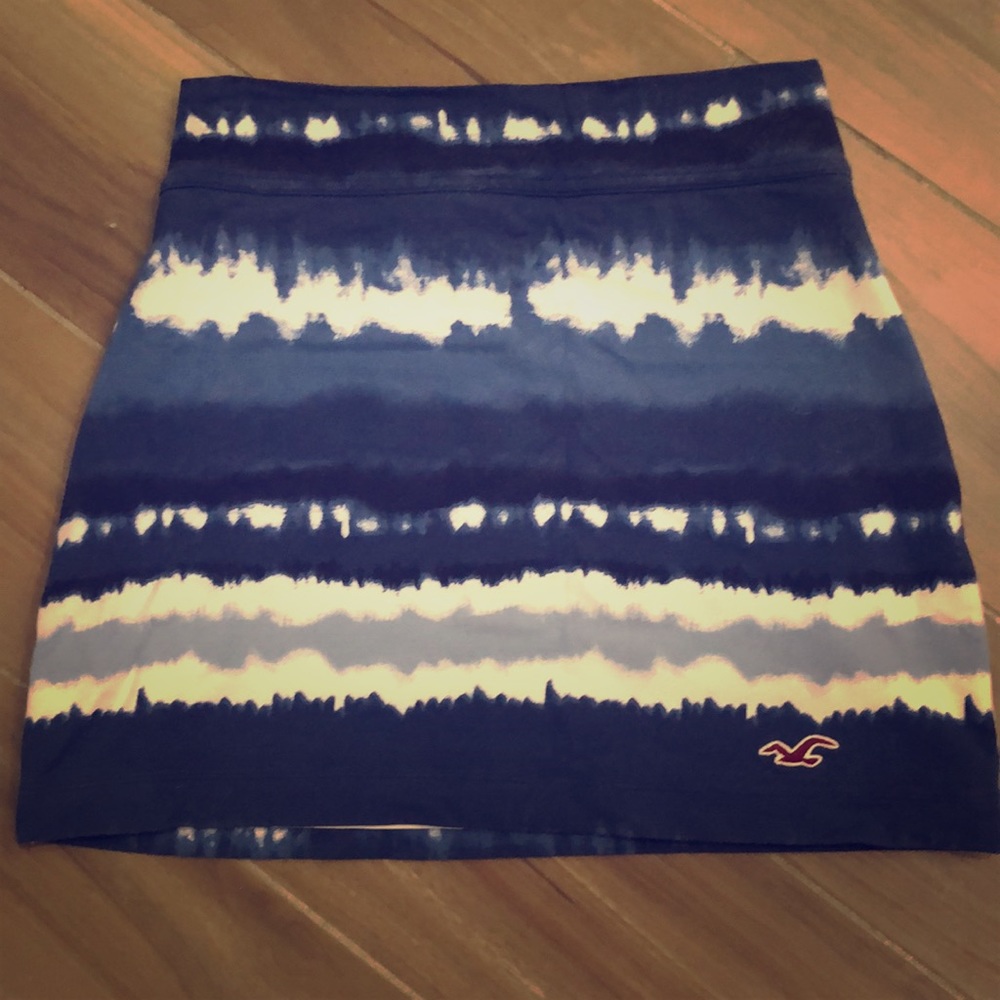 Hollister mini skirt tie die